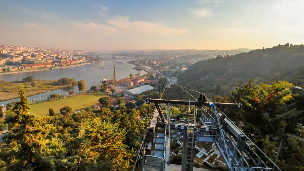 Seibahn auf den Pierre Loti Hügel über dem Goldenen Horn