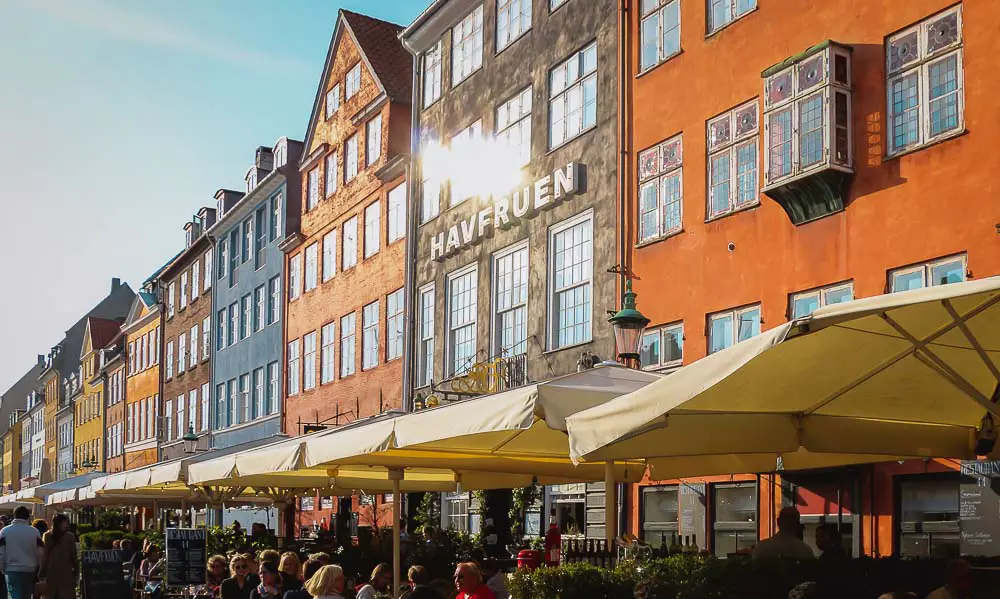 Restaurants und bunte Häuser am Nyhaven