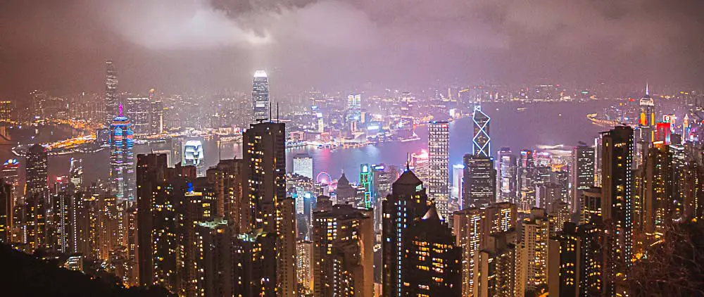 Skyline von Hong Kong am Abend