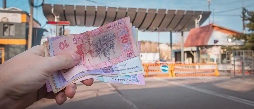 Euro in Ukrainische Griwna wechseln: So vermeidest Du Gebühren!
