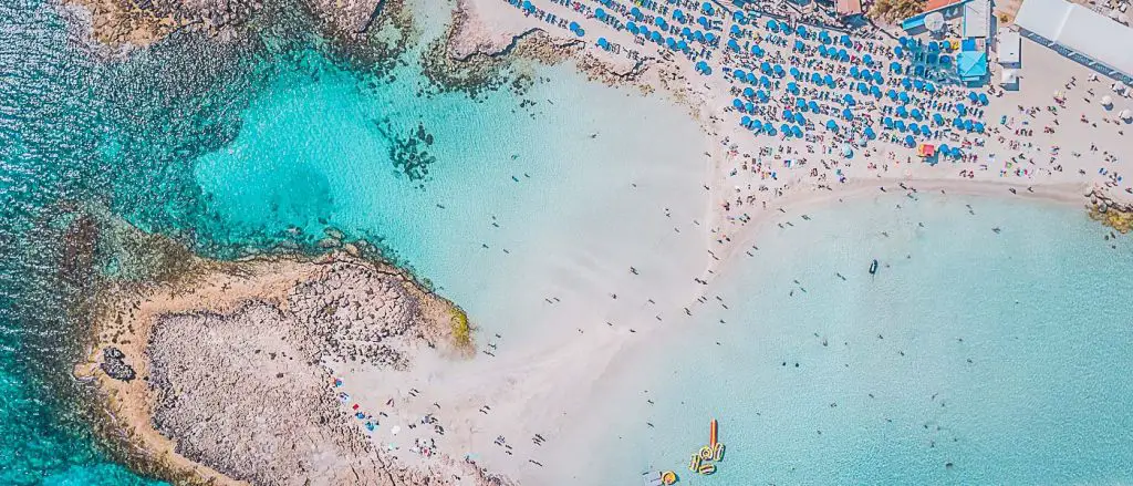 20 schönsten Strände in Zypern: Sandstrand, Buchten & Geheimtipps
