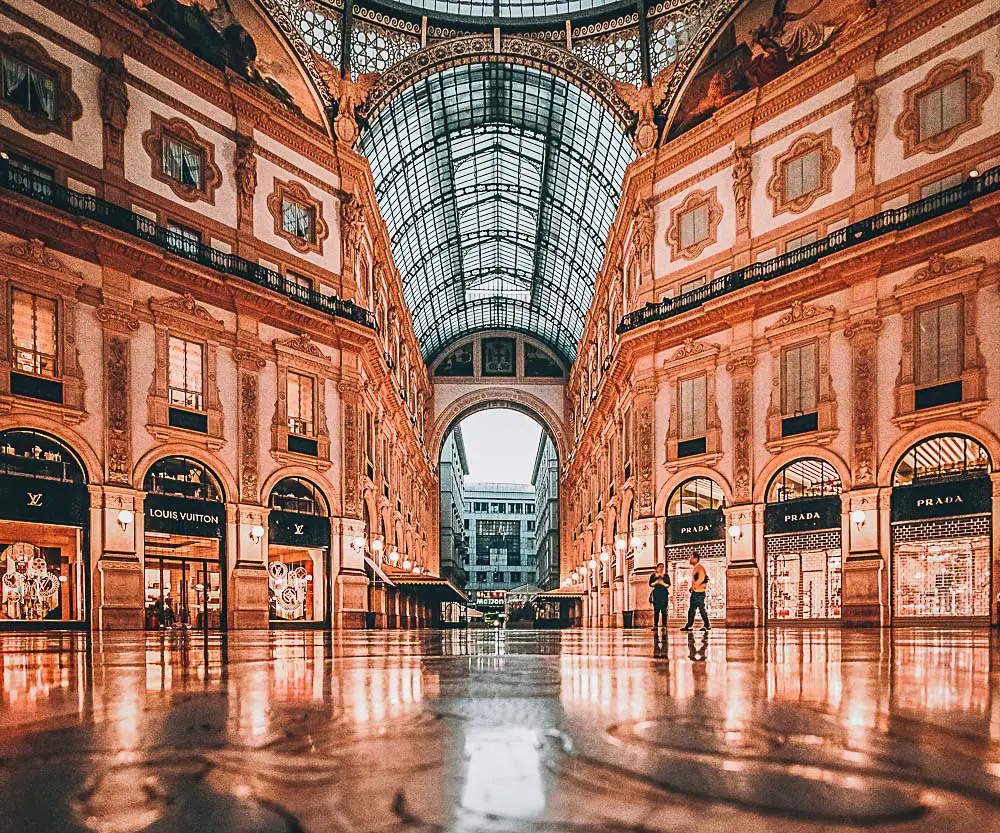 Einkaufsstraße in Mailand in Italien