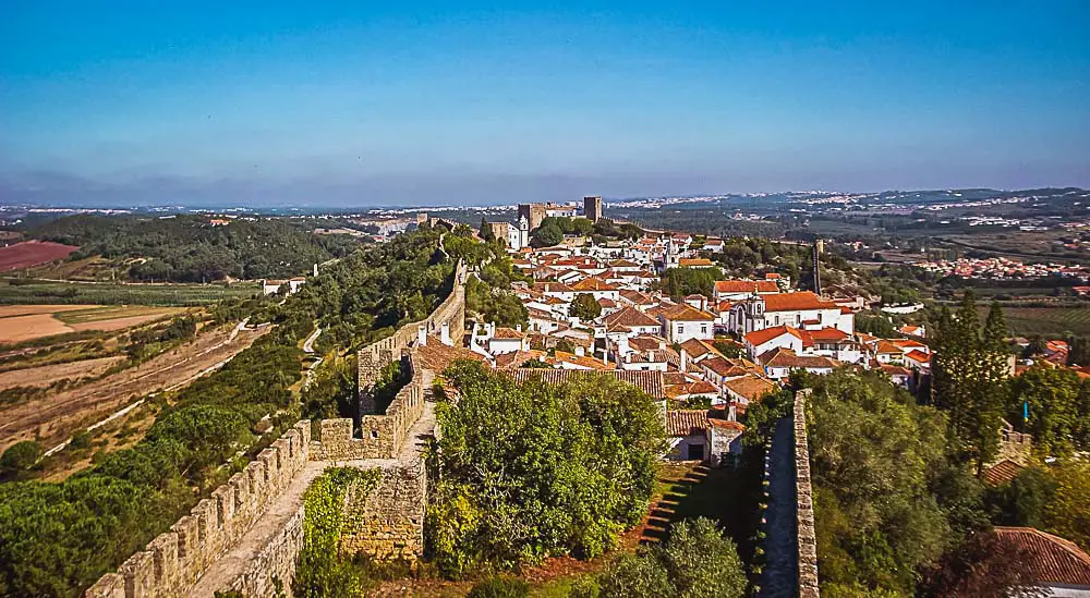 Stadtmauern von Obidos in Portugal