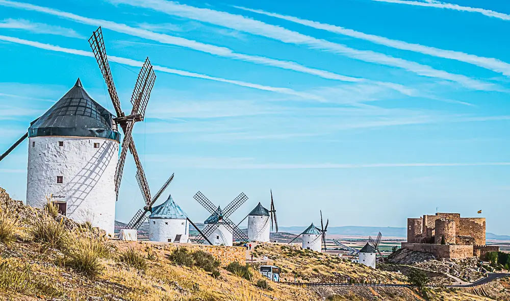 Windmühlen in Consuegra nahe Toledo in Spanien