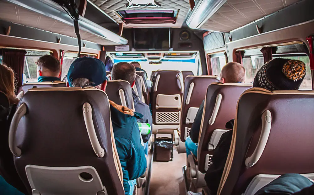 Innere eines Bus der Touren in der Tschernobyl Sperrzone in der Ukraine