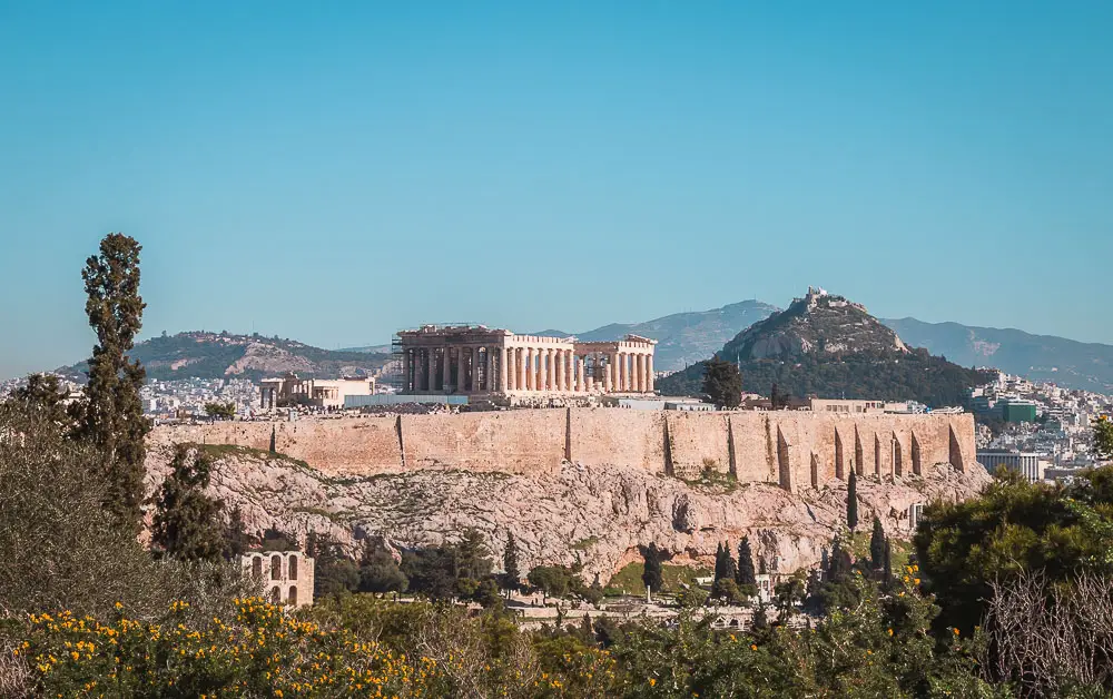 Blick vom Philopapposmonument in Athen auf die Akropilis Griechenland