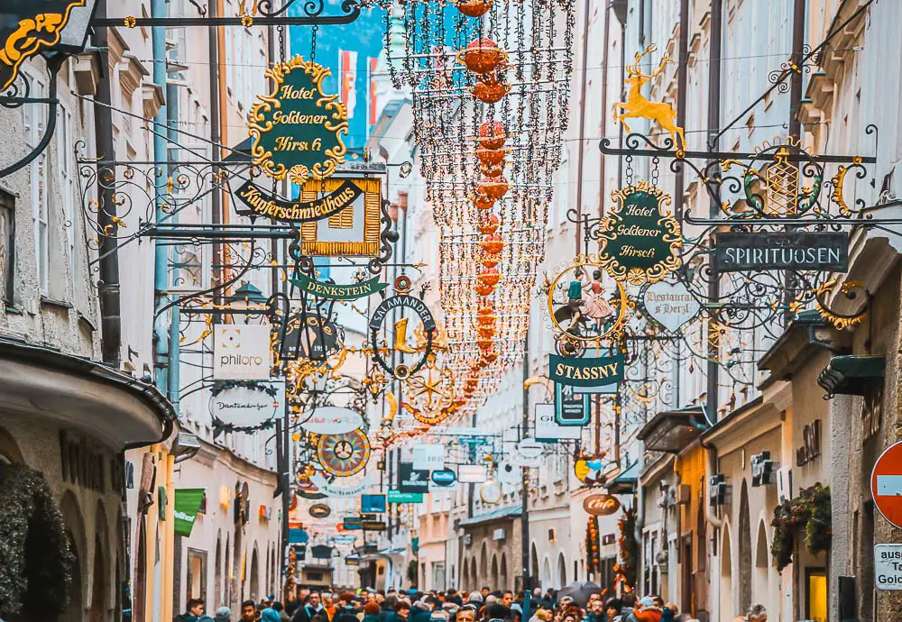 Getreidegasse in Salzburg in Österreich