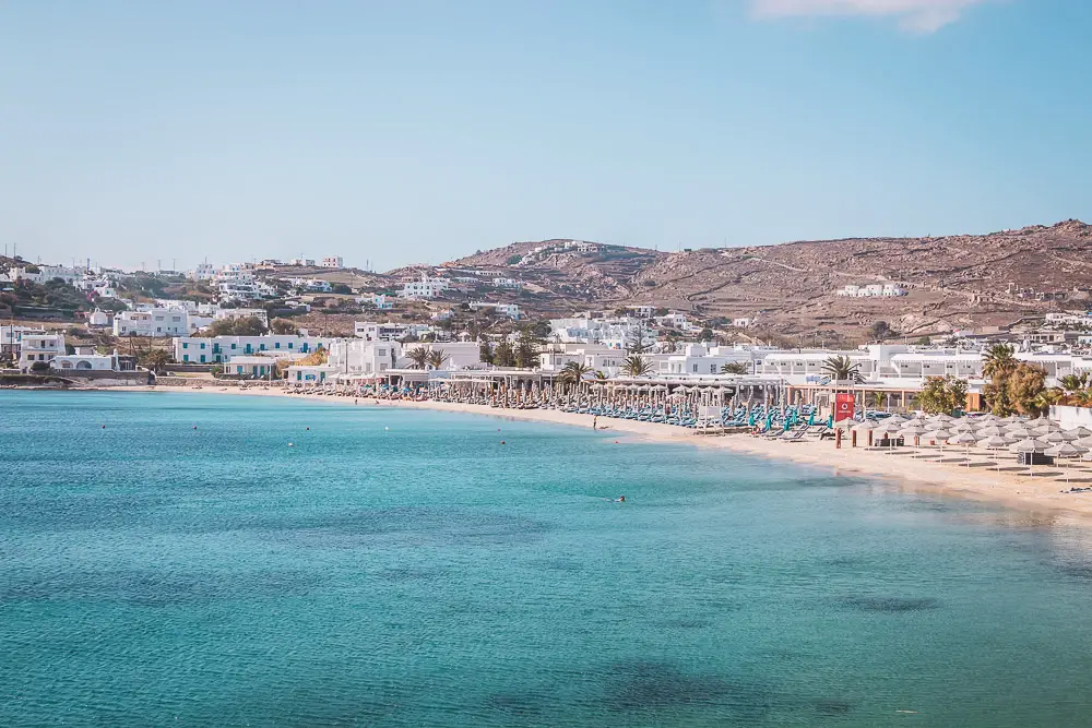 Ornos Strand in Mykonos in Griechenland