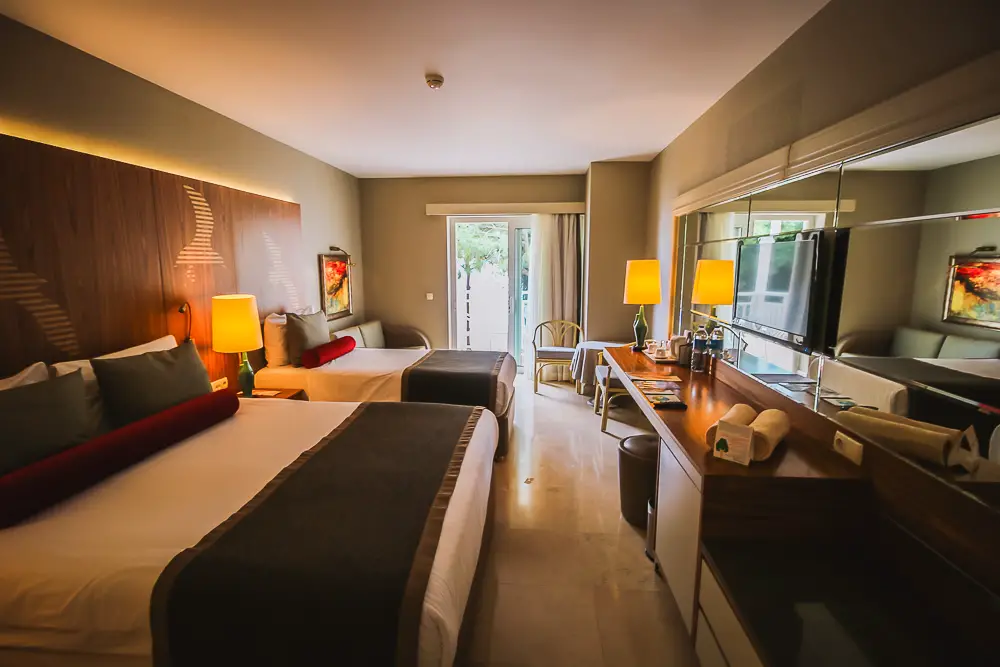 Familienzimmer in einem Hotel in der Türkei Familienzimmer in einem Hotel in der Türkei