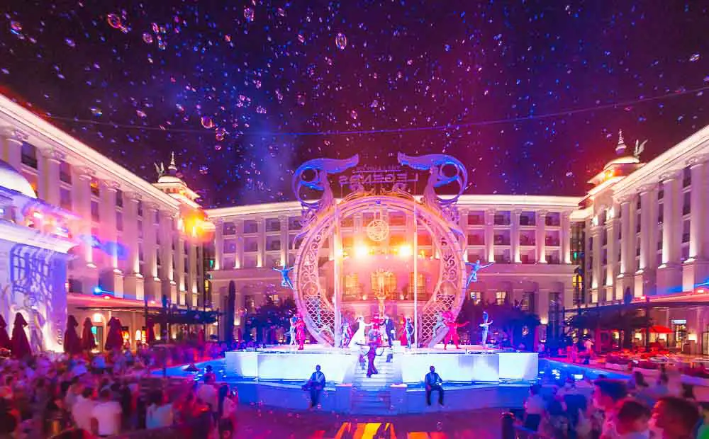 Show in einem Hotel in der Türkei Show in einem Hotel in der Türkei