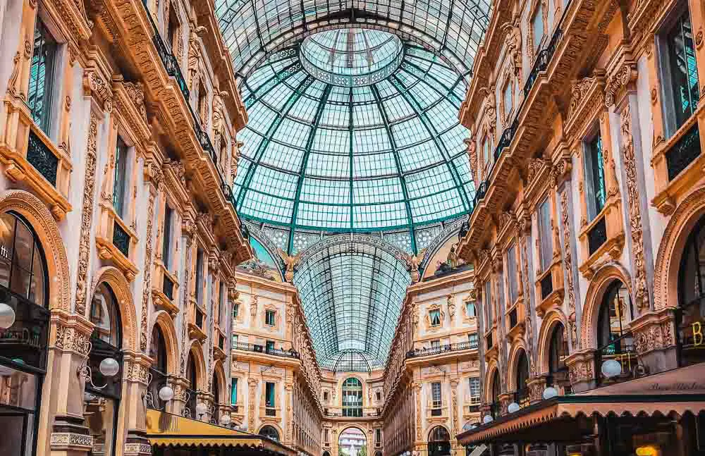 Shopping Straße in Mailand in Italien