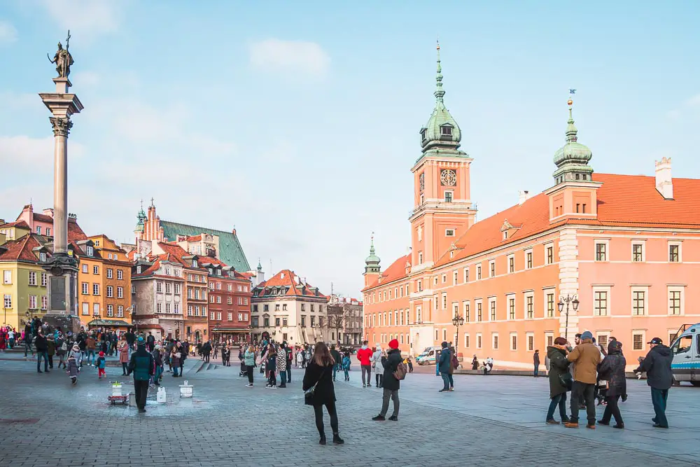 Gasse im Zentrum von Warschau in Polen