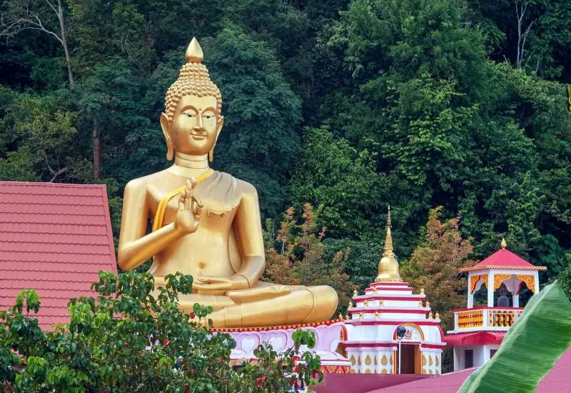 Wat Khao Rang Tempel in Phuket in Thailand