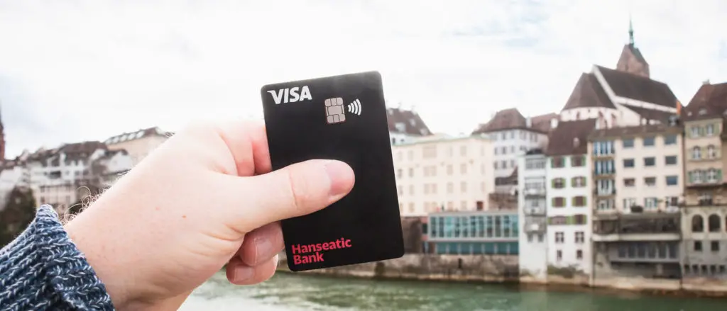 Bezahlen mit Karte Schweiz: So zahlst Du ohne hohe Gebühren
