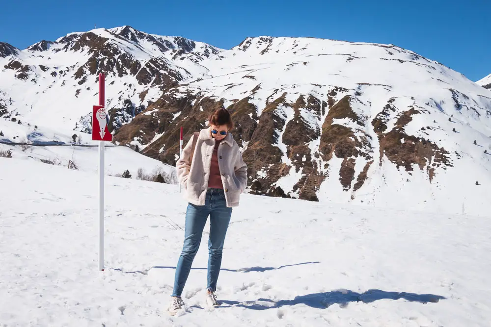 Daria an der Grenze von Andorra