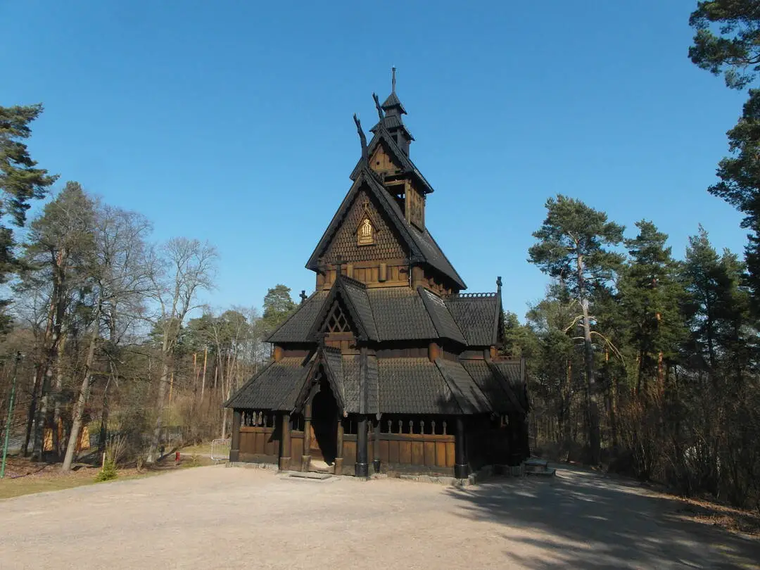 Gol stavkirke pa Norsk-Folkemuseum. Foto, VisitOSLO / Tord Baklund