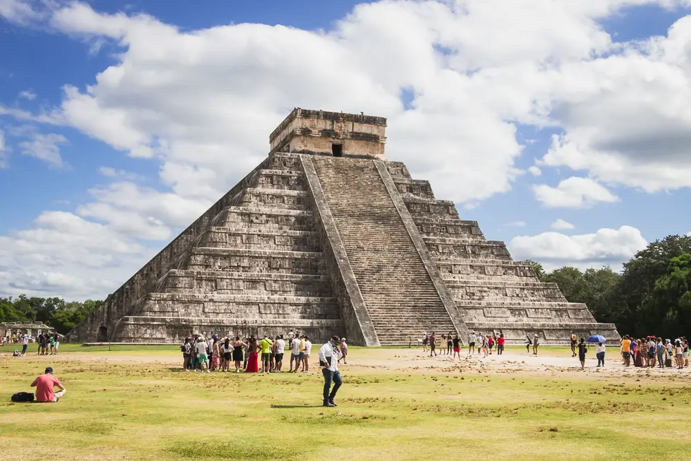 Pyramide des Kukulcan in Chichen Itza in Mexiko