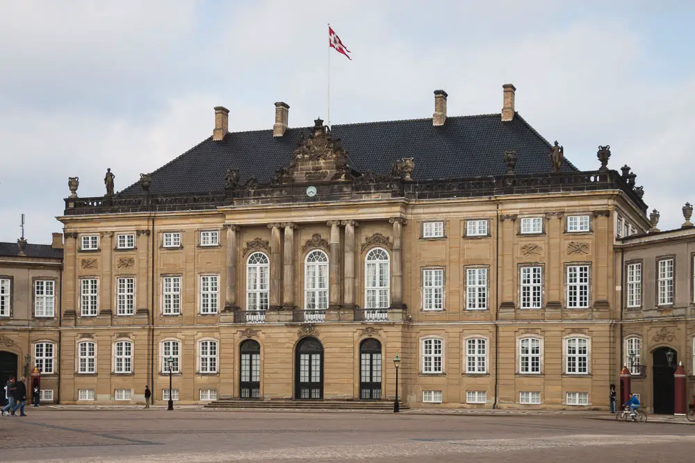 Schloss Amalienborg in Kopenhagen in Dänemark