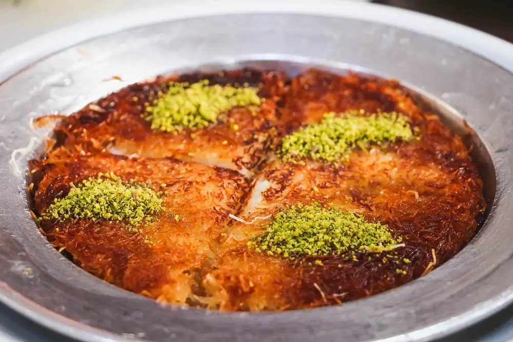 Künfefe in einem Restaurant in Ankara in der Türkei Künfefe in einem Restaurant in Ankara in der Türkei