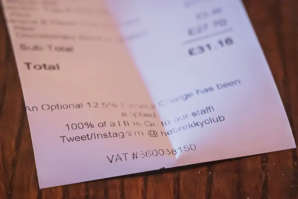 Optional Service Charge in einem Cafe im UK