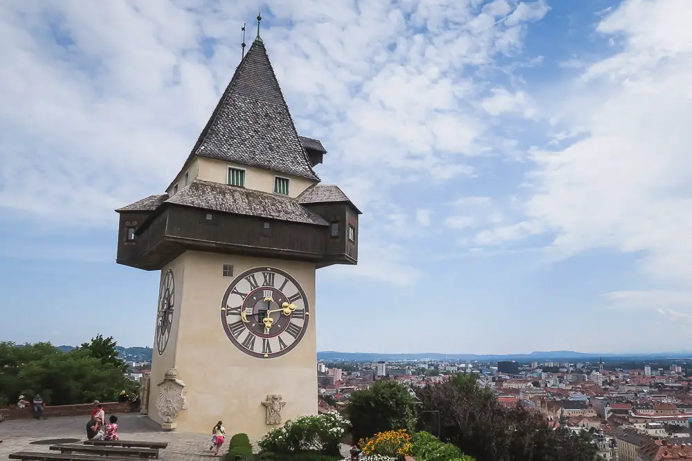 Uhrturm in Graz in Österreich Uhrturm in Graz in Österreich