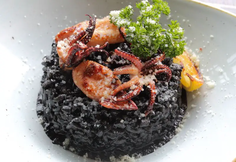 Black Risotto in einem Restaurant in Kroatien Black Risotto in einem Restaurant in Kroatien