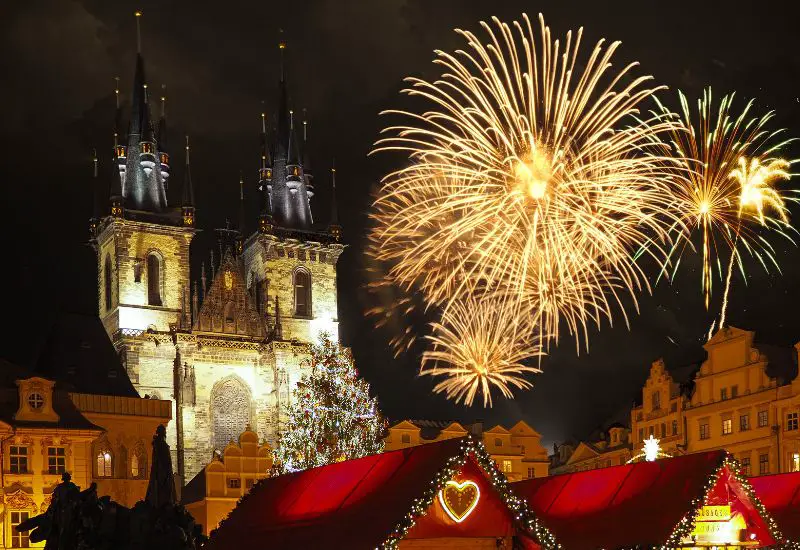 Feuerwerk in Prag in Tschechien Feuerwerk in Prag in Tschechien