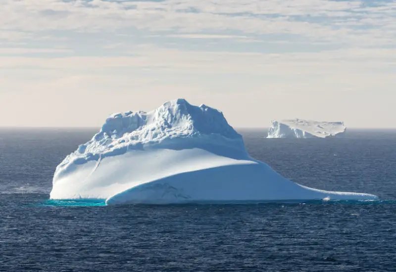 Tafeleisberg im Antarctic Sound in der Antarktis