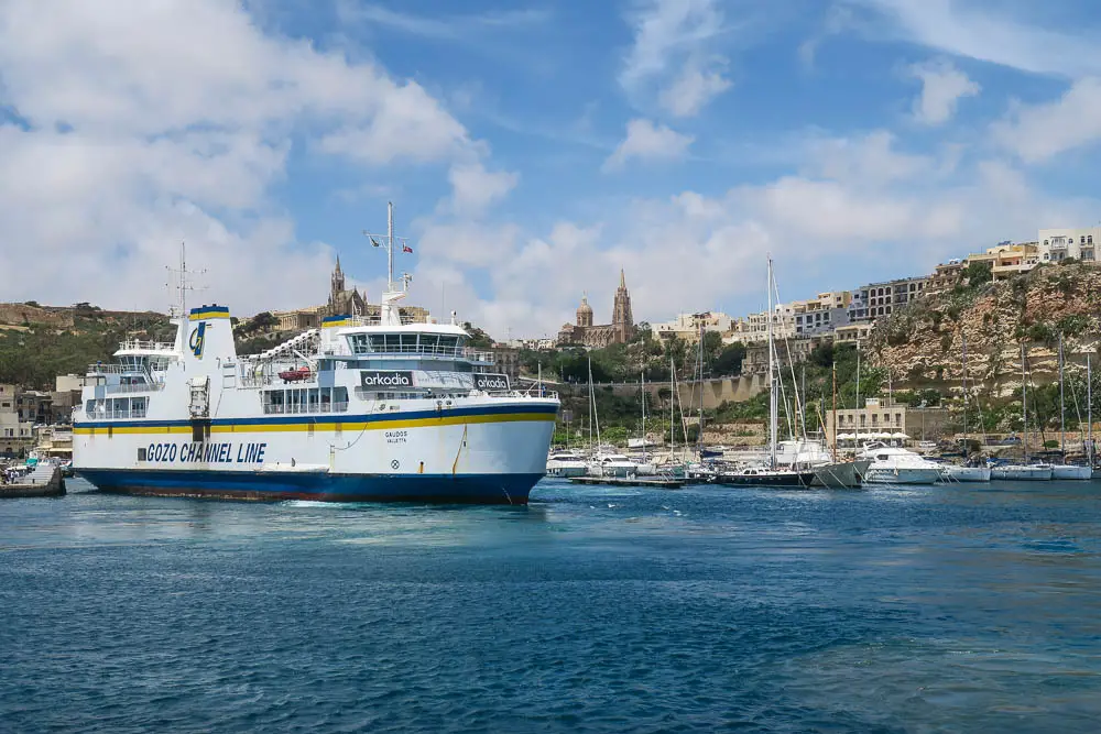 Gozo Channel Line Schiff in Mgarr in Gozo in Malta