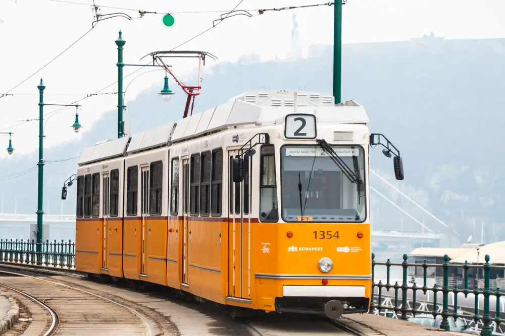 Straßenbahn in Budapest in Ungarn Straßenbahn in Budapest in Ungarn